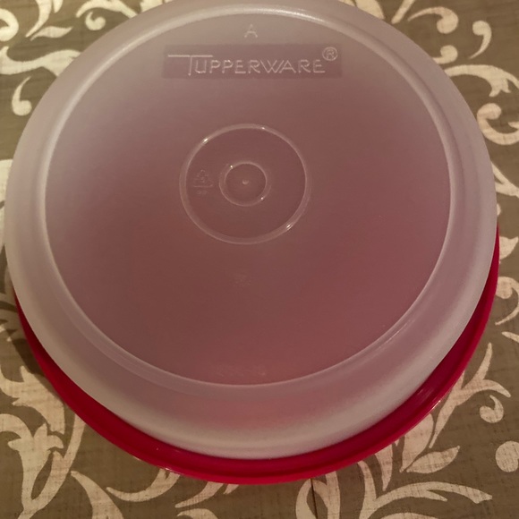 Tupperware Storage Containers Set of 4 - Picture 2 of 3